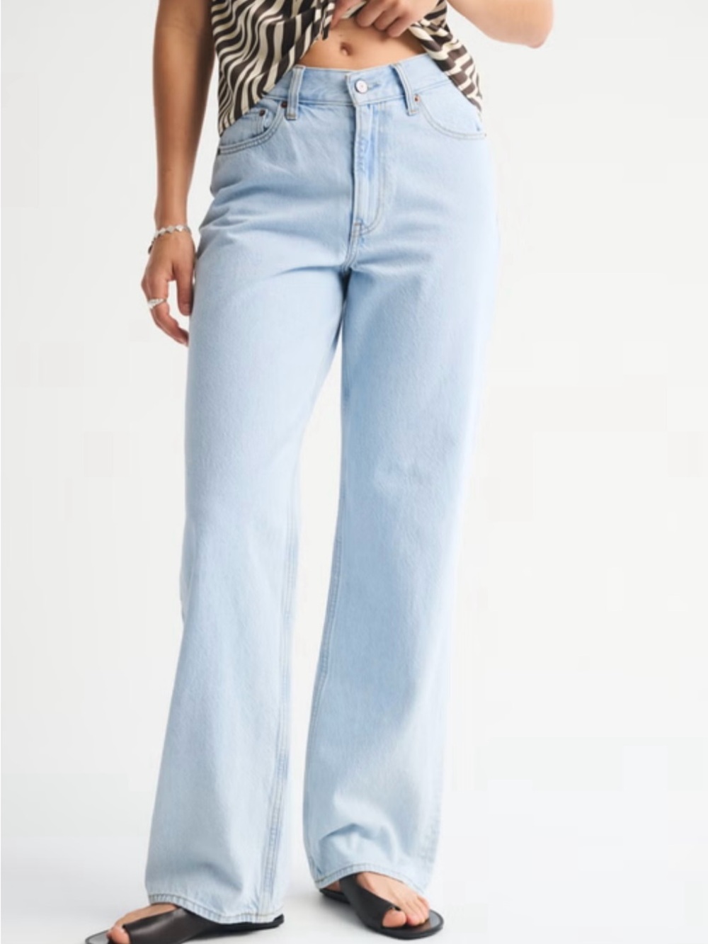 Abercrombie & Fitch Light Blue High-Rise Wide Leg Jeans